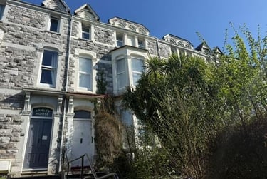 2 bed flat, Houndiscombe Road, North Hill, Plymouth, PL46HQ - Image 1